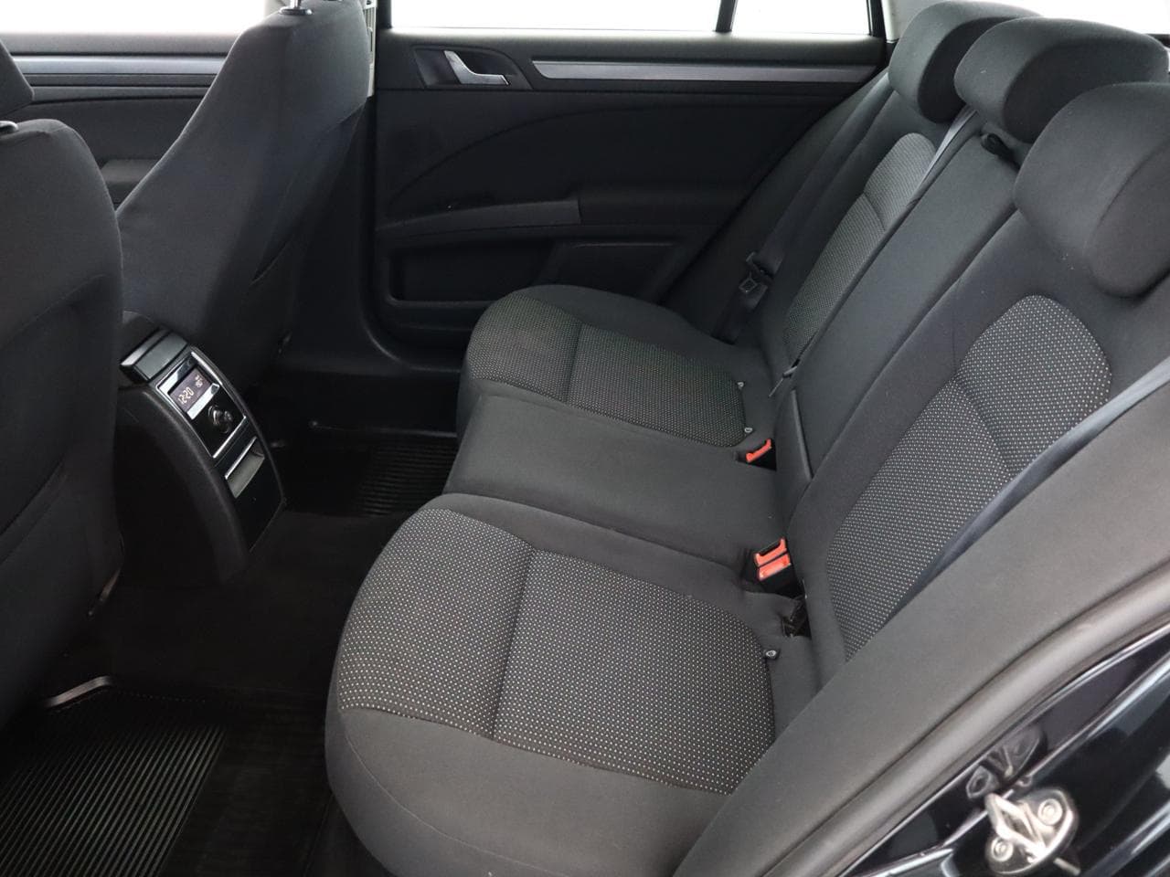 2011 Škoda SUPERB - 13