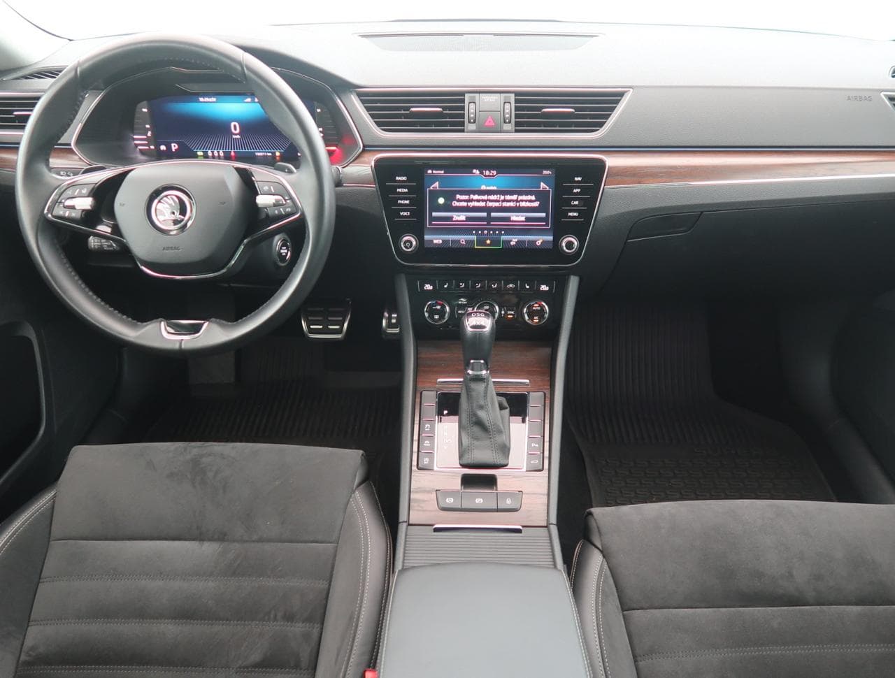 2022 Škoda SUPERB - 10