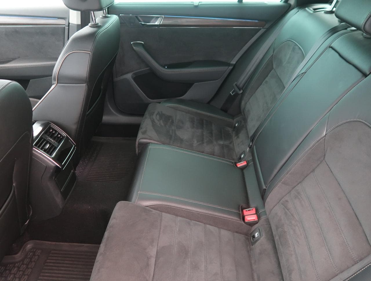 2022 Škoda SUPERB - 15