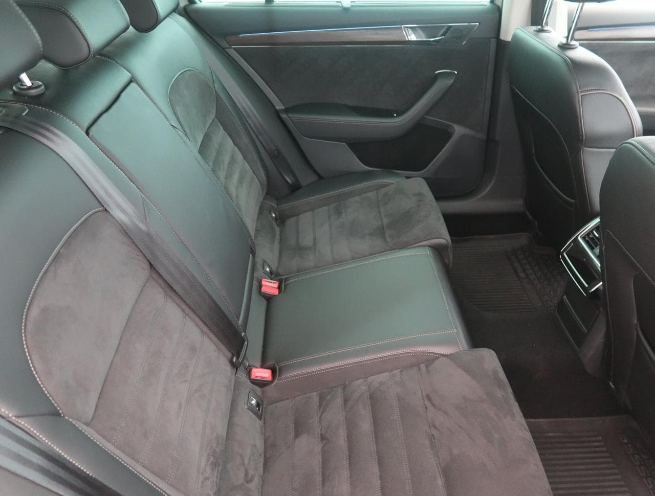 2022 Škoda SUPERB - 13