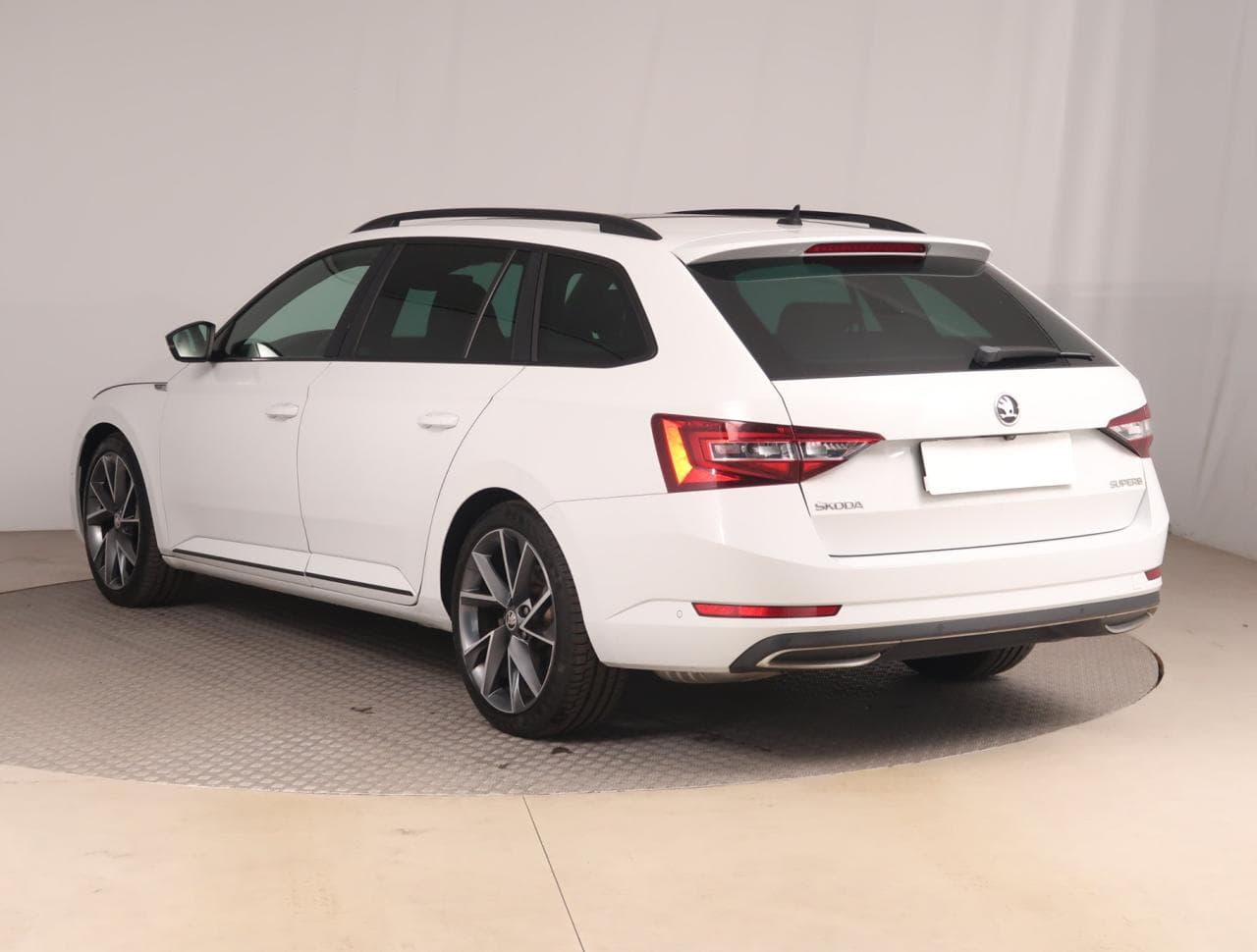 2017 Škoda SUPERB - 5