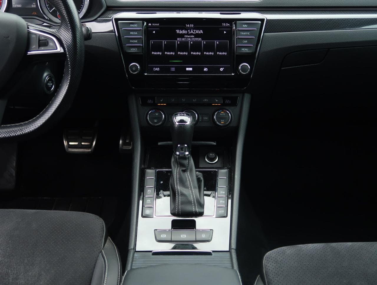 2017 Škoda SUPERB - 18