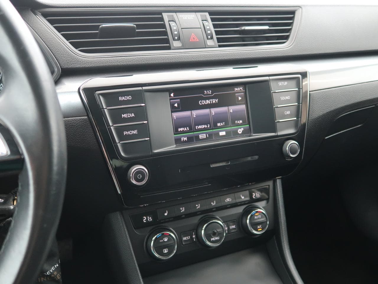 2017 Škoda SUPERB - 18