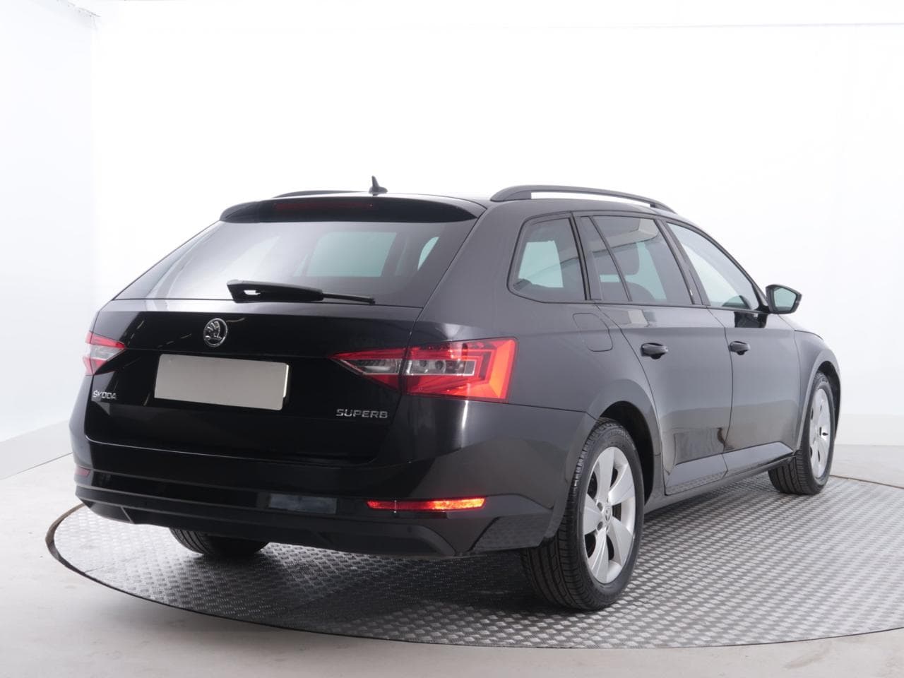 2017 Škoda SUPERB - 7
