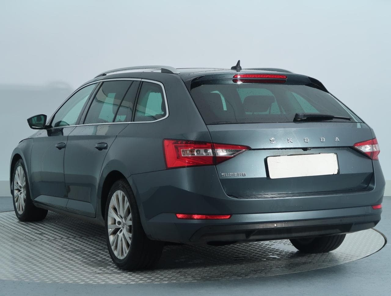 2020 Škoda SUPERB - 5
