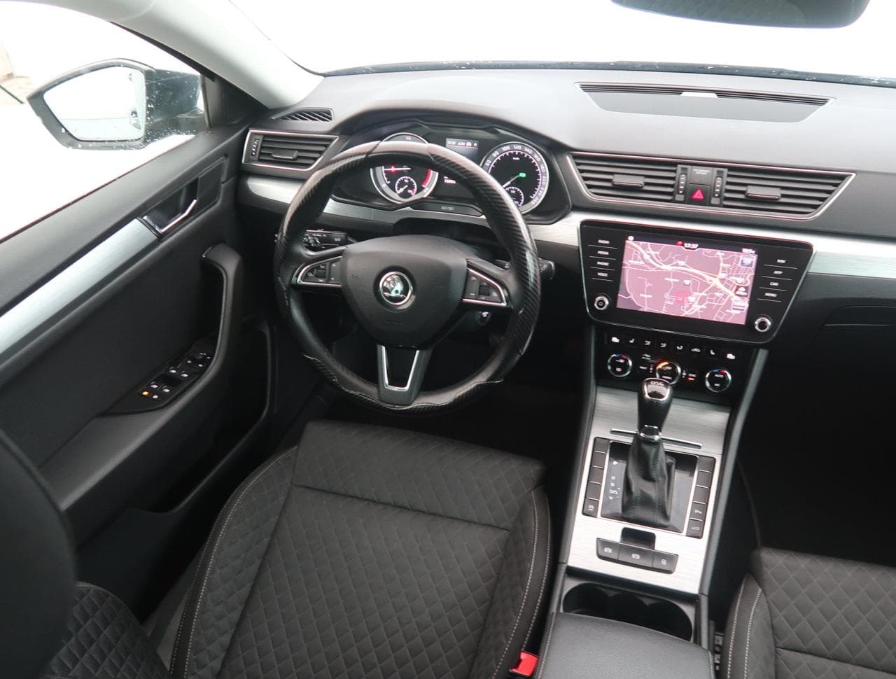 2020 Škoda SUPERB - 9