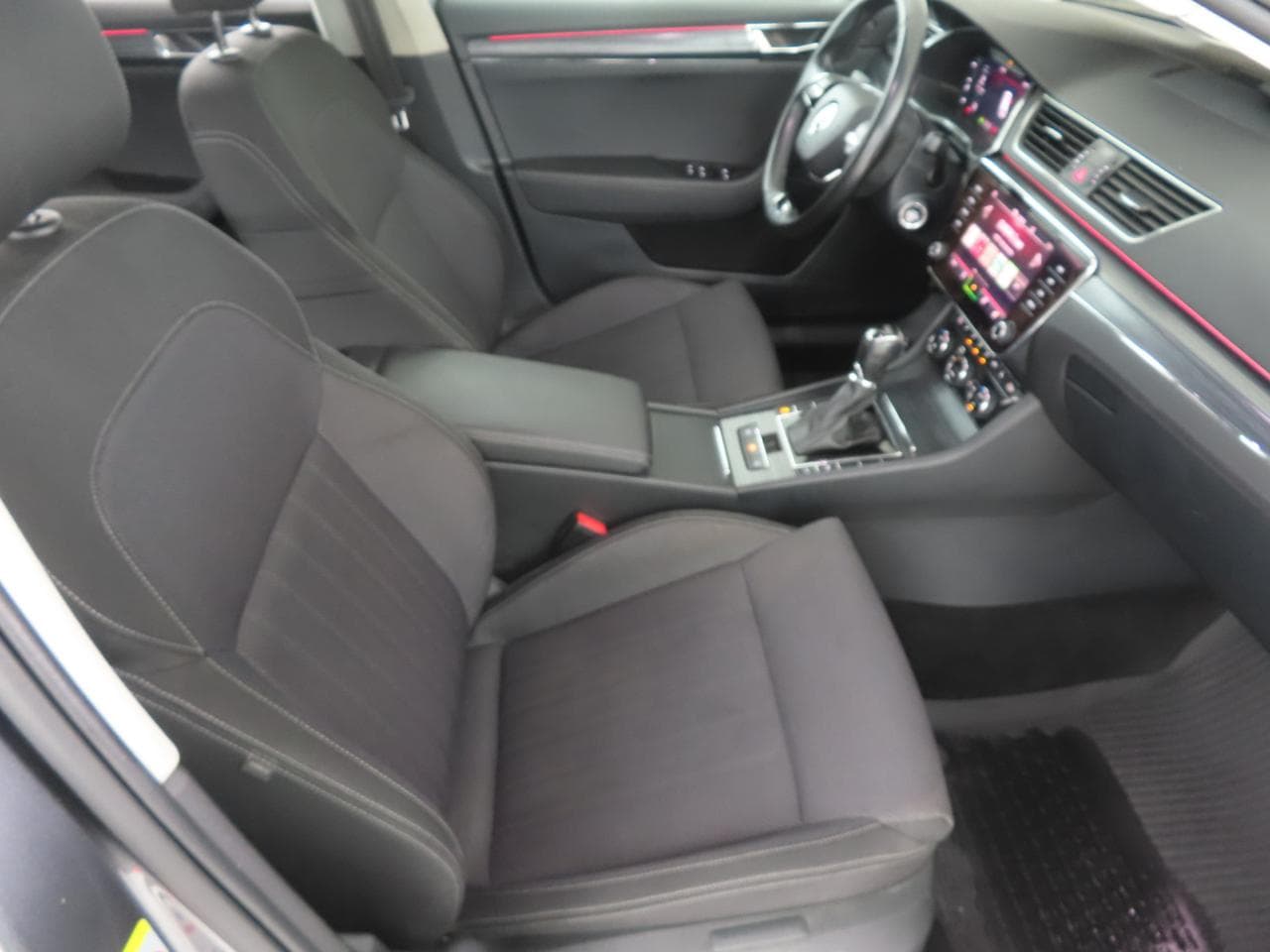 2022 Škoda SUPERB - 12