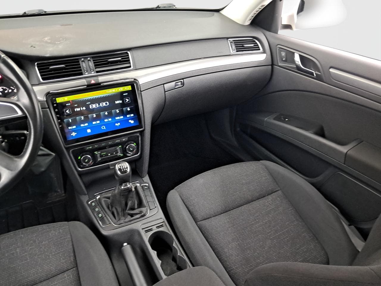2014 Škoda SUPERB - 11