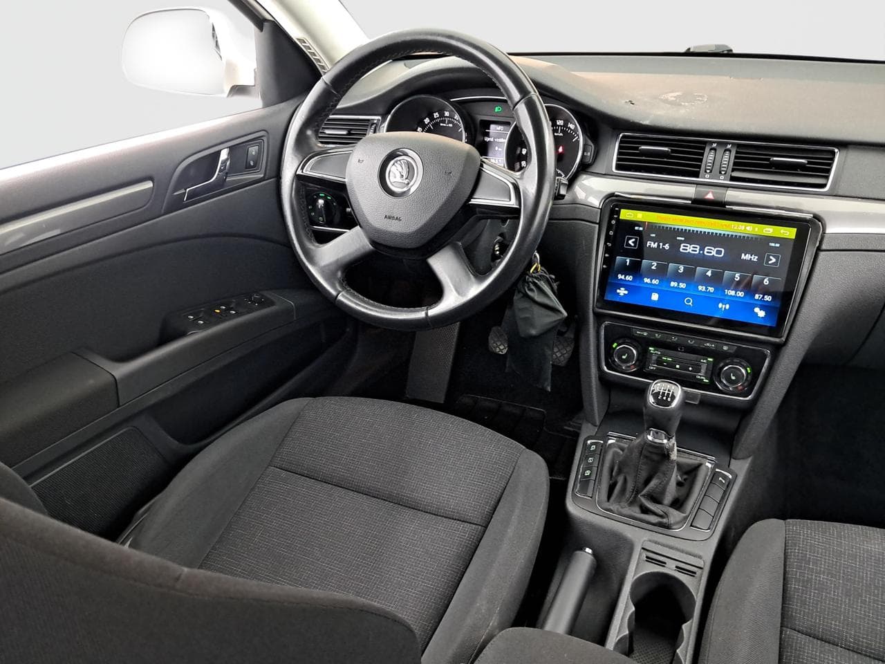 2014 Škoda SUPERB - 9