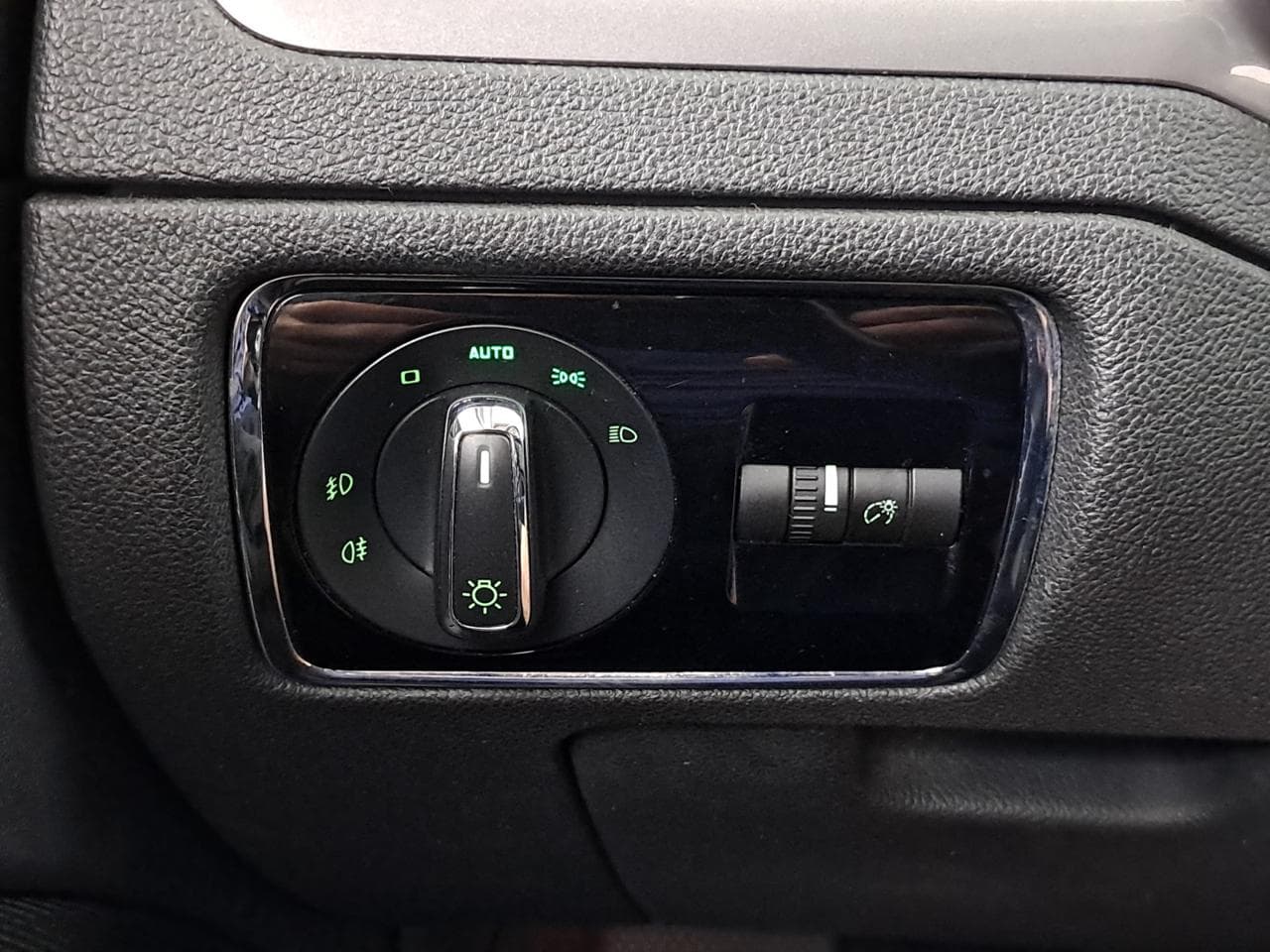 2014 Škoda SUPERB - 20