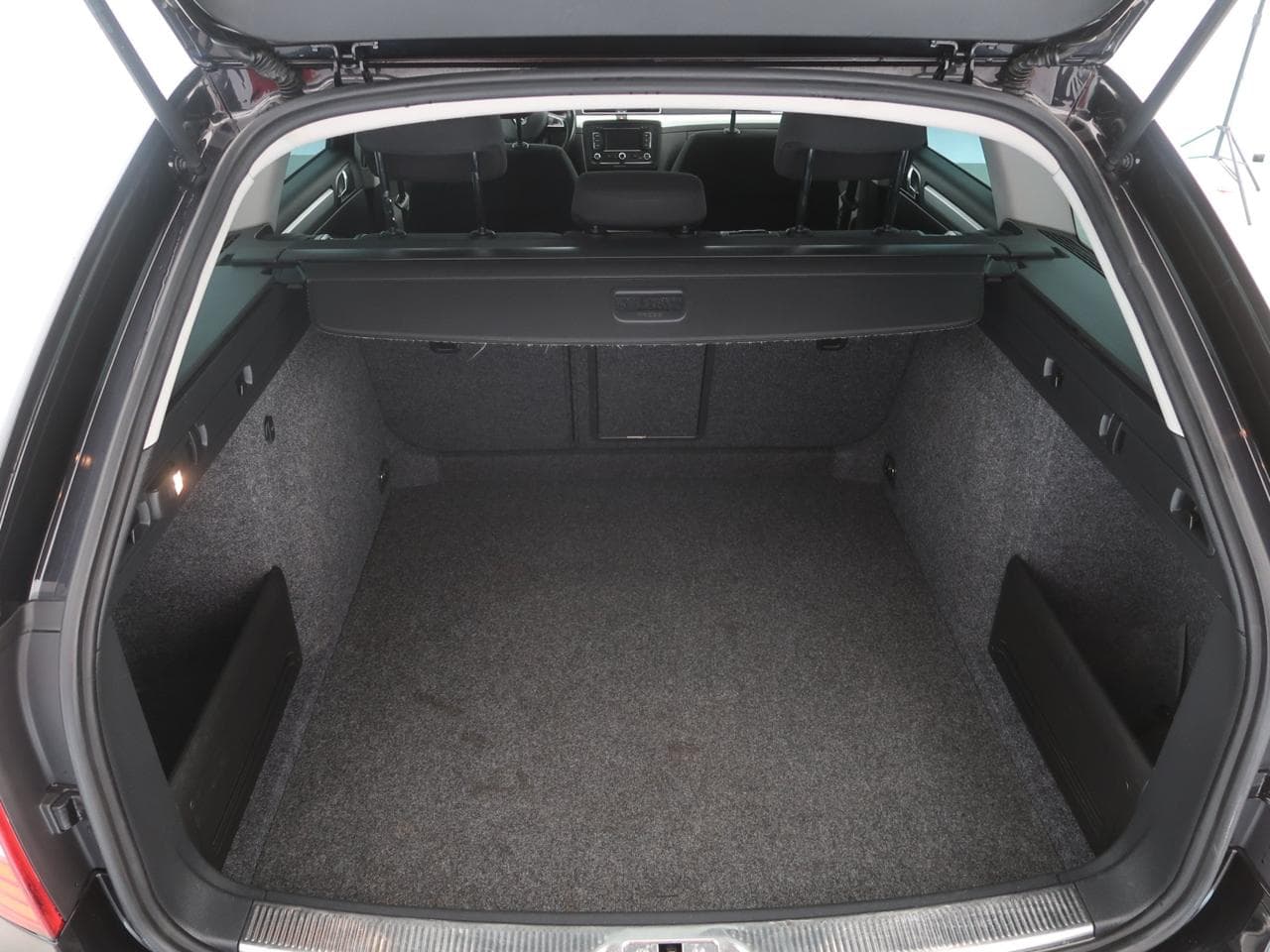 2013 Škoda SUPERB - 20