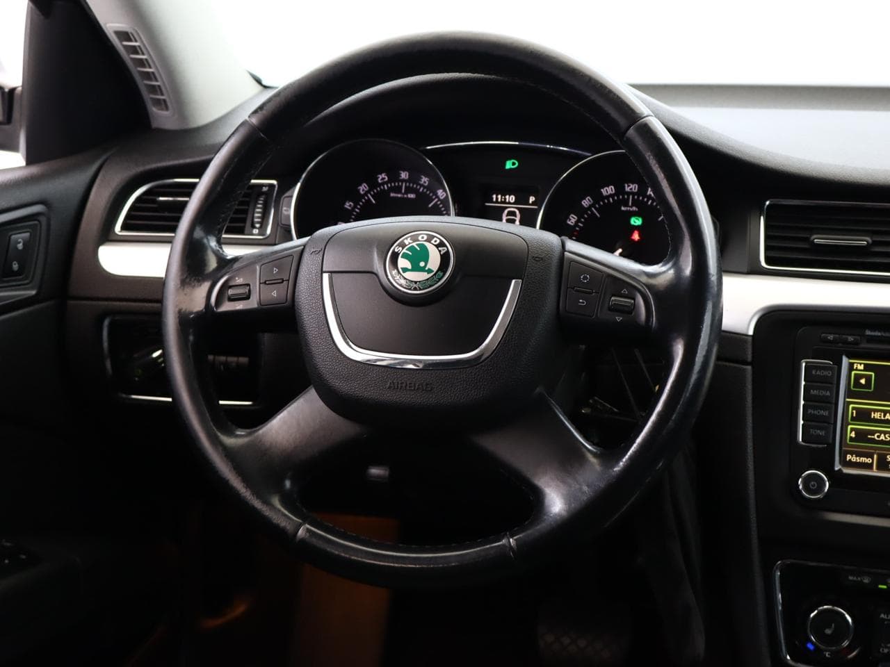 2011 Škoda SUPERB - 19