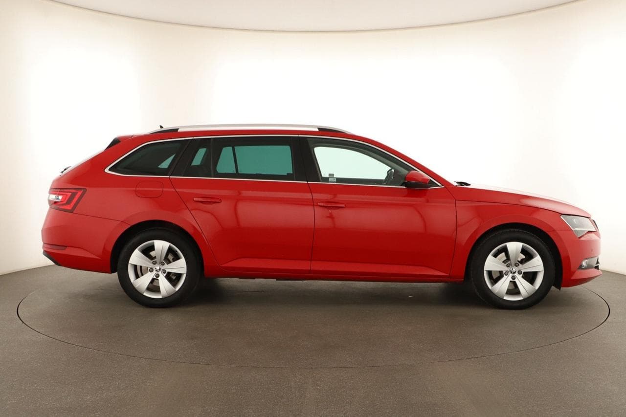 2016 Škoda SUPERB - 8