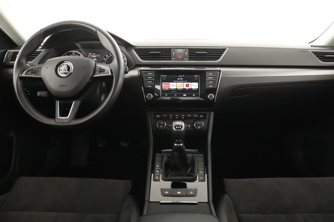 2016 Škoda SUPERB - 9