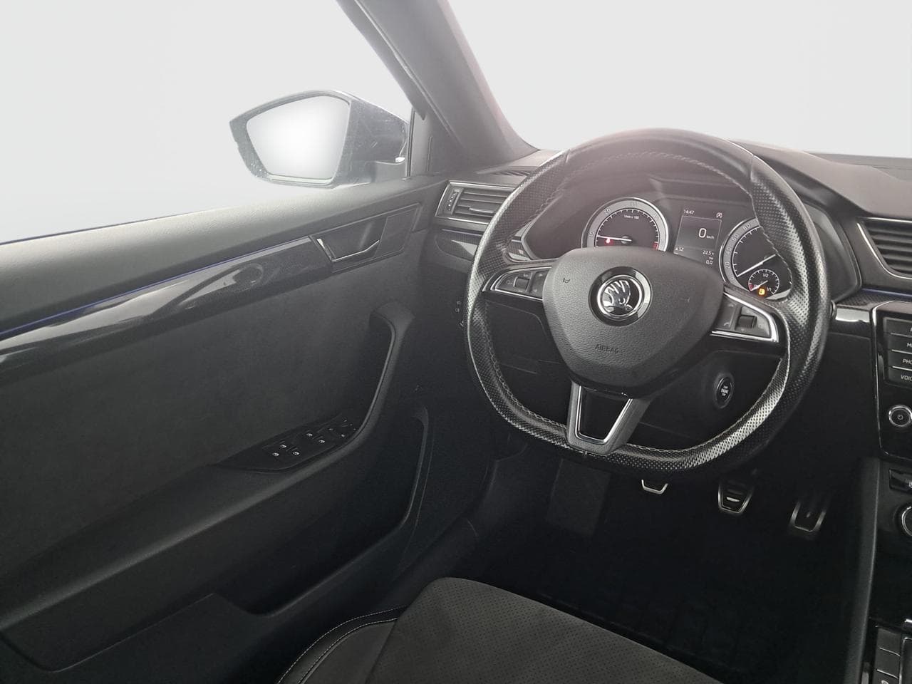 2017 Škoda SUPERB - 9