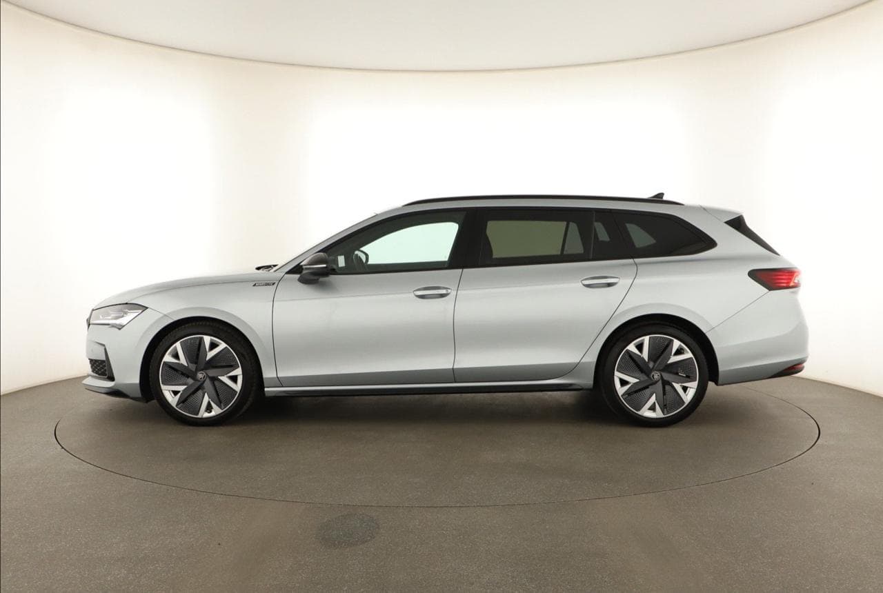 2025 Škoda SUPERB - 4