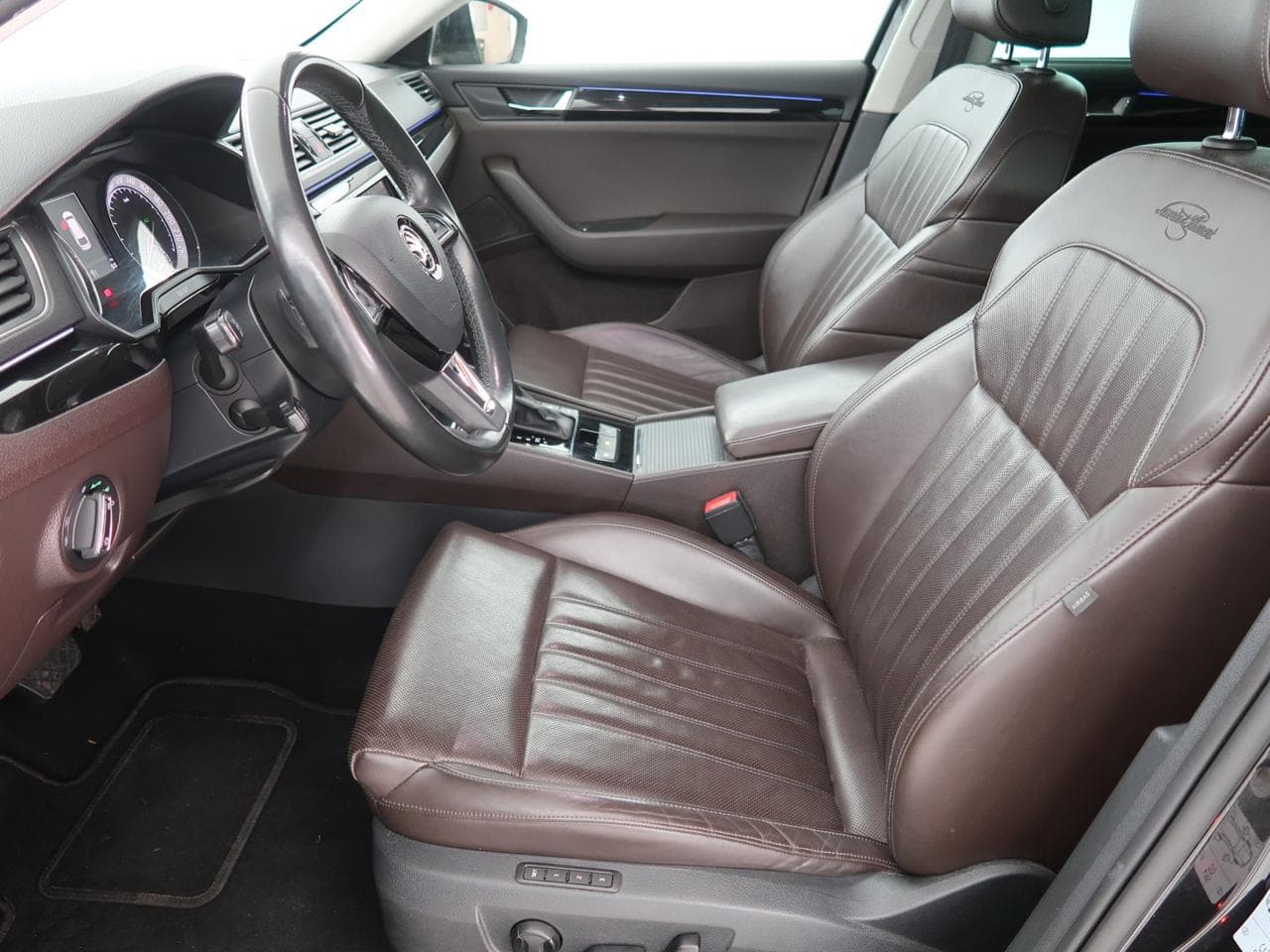 2017 Škoda SUPERB - 16
