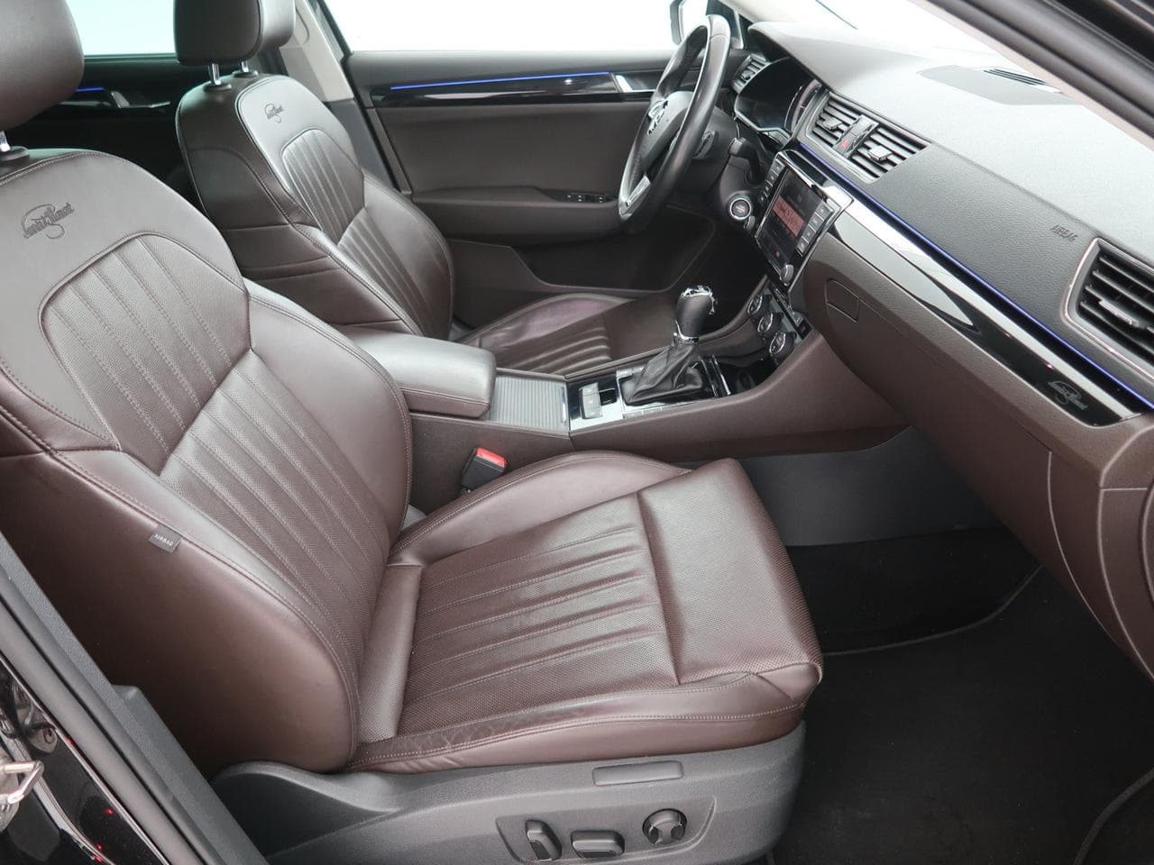 2017 Škoda SUPERB - 12