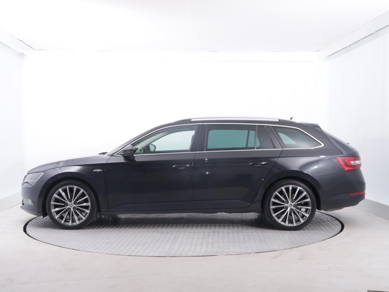 2017 Škoda SUPERB - 4