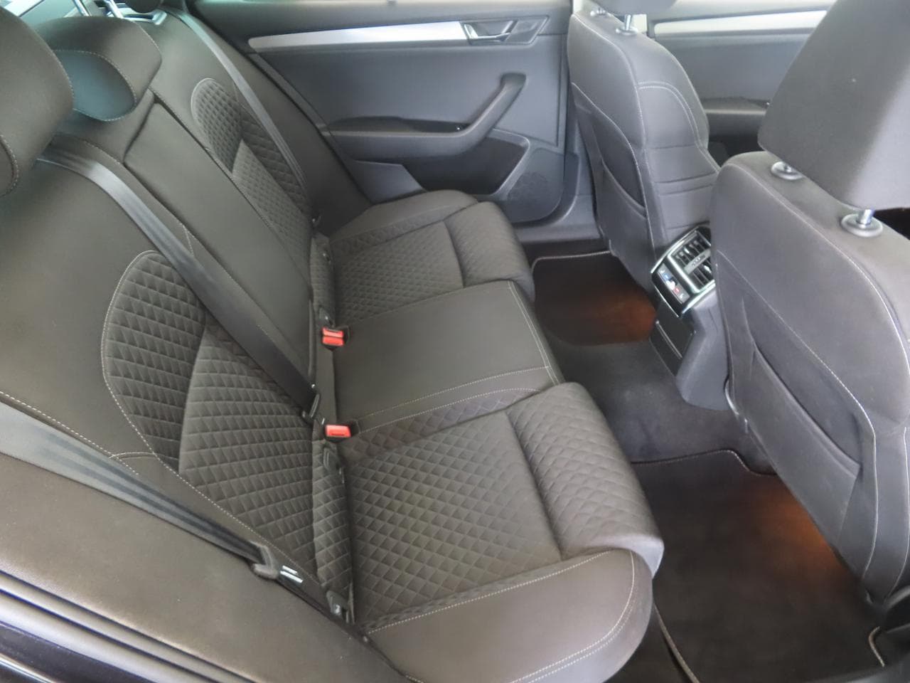 2018 Škoda SUPERB - 13