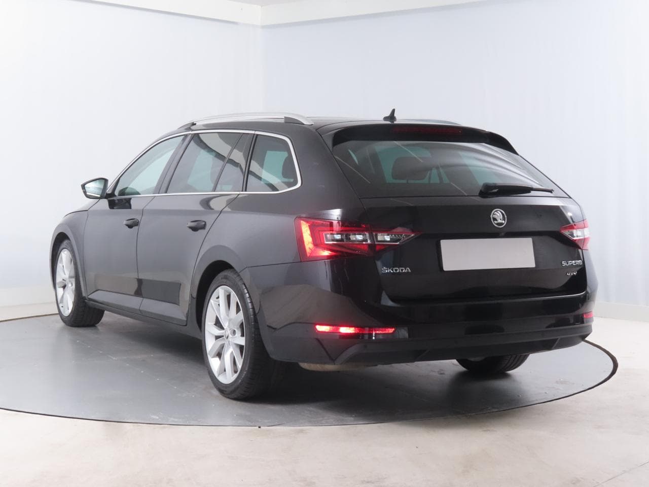 2018 Škoda SUPERB - 5