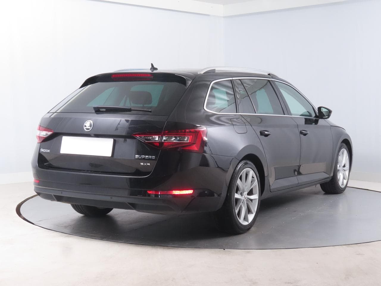 2018 Škoda SUPERB - 7