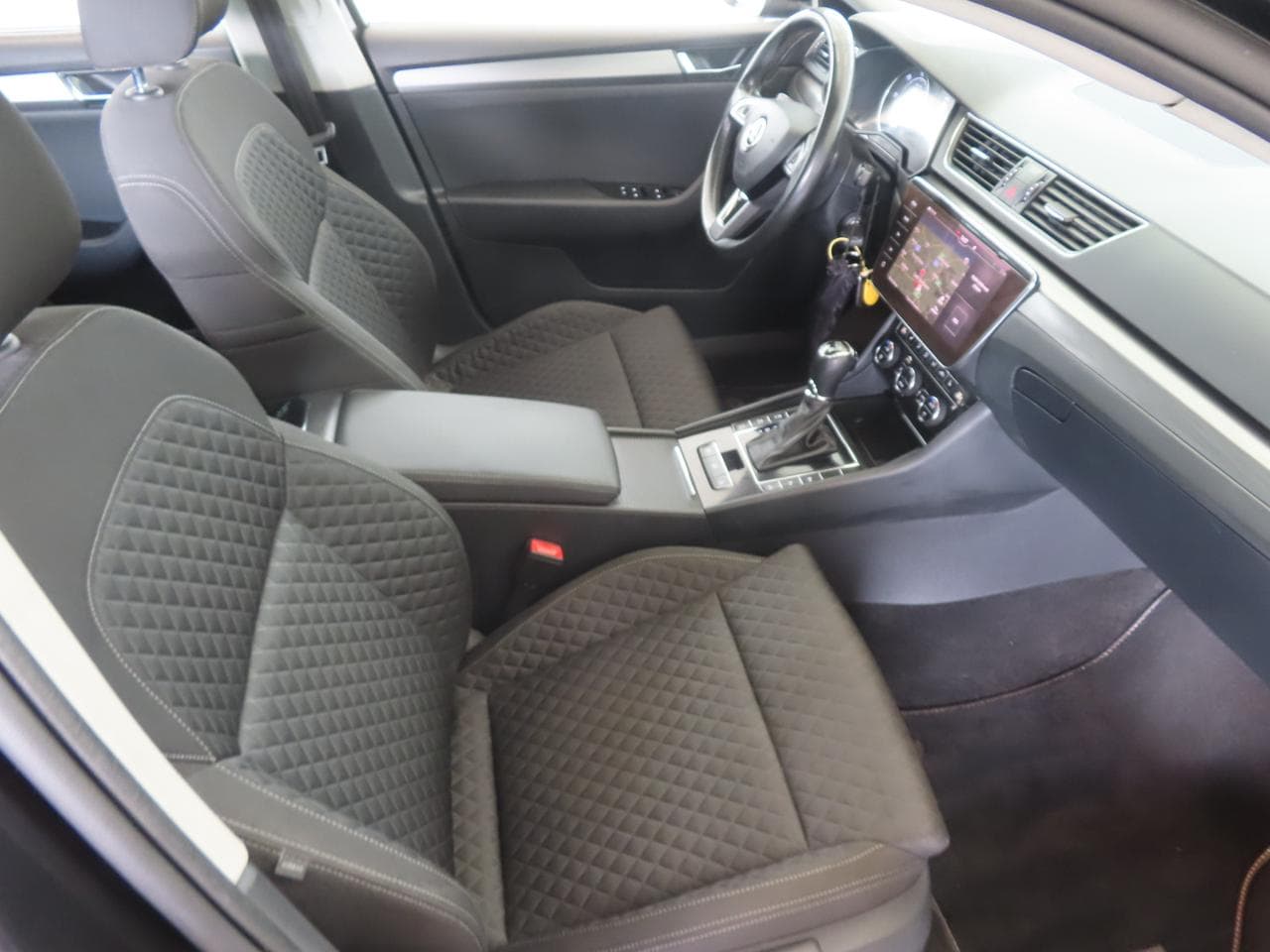 2018 Škoda SUPERB - 12