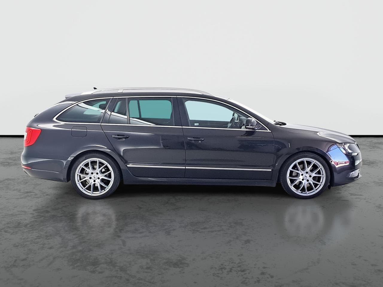 2013 Škoda SUPERB - 8