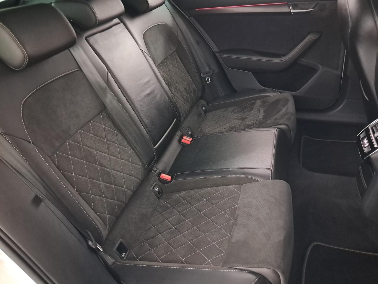 2020 Škoda SUPERB - 13