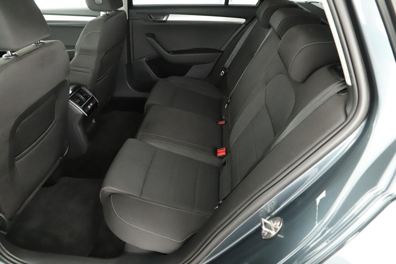 2019 Škoda SUPERB - 12
