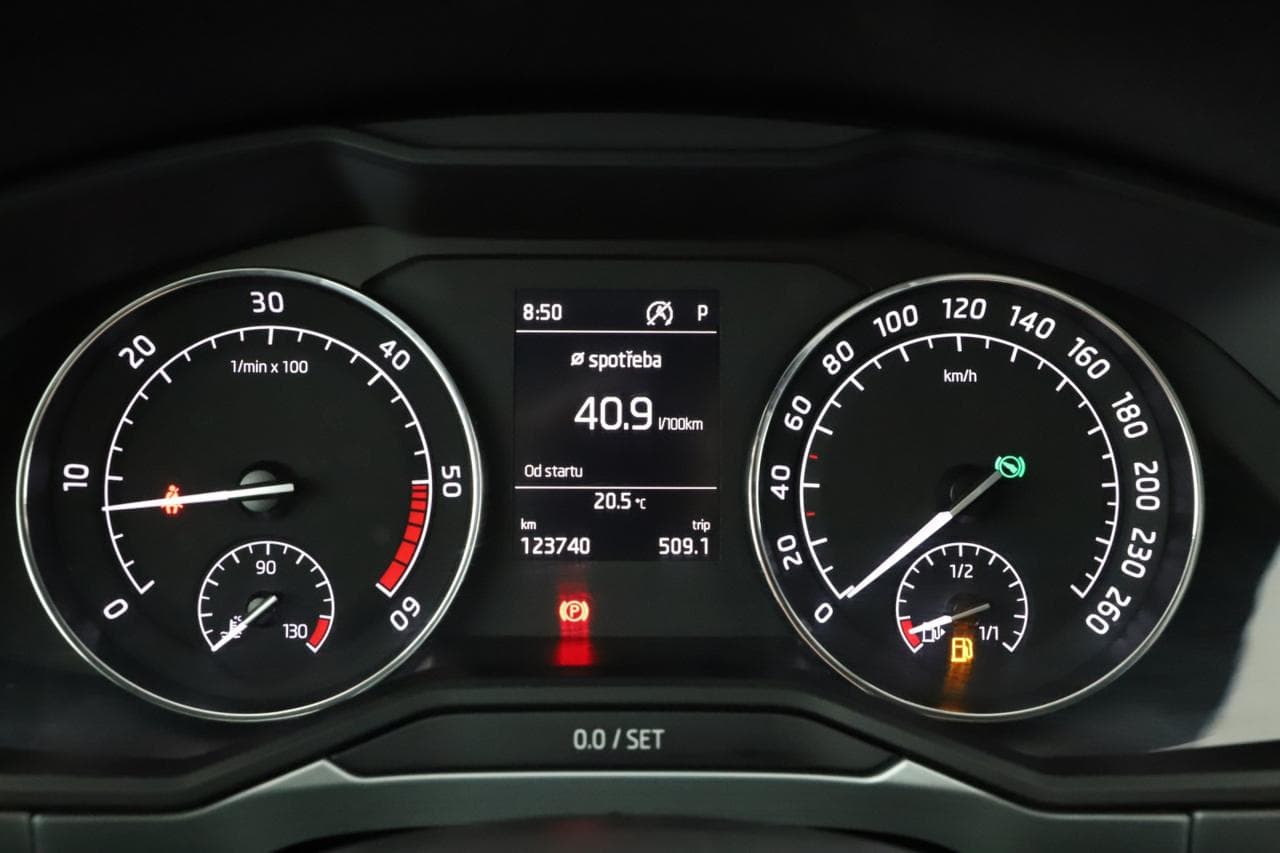 2019 Škoda SUPERB - 17