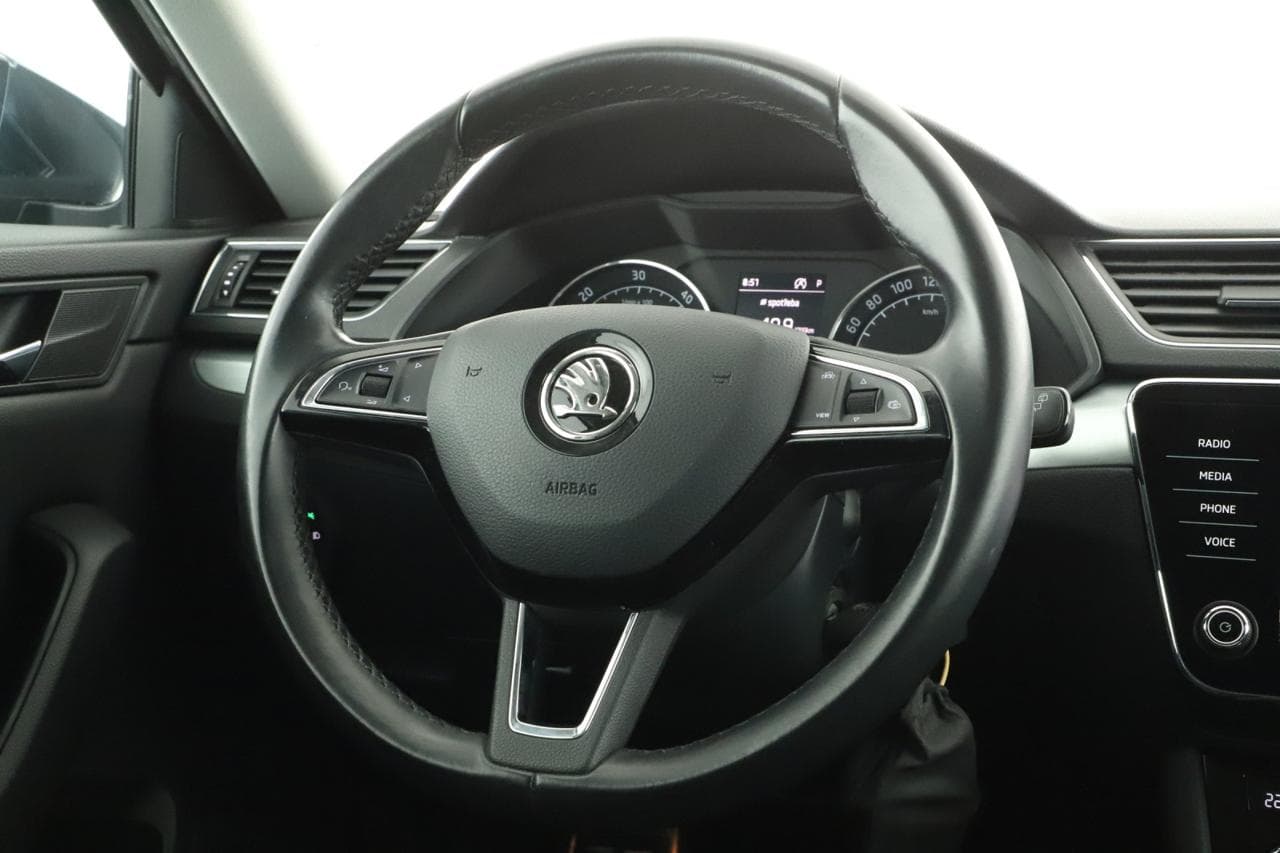 2019 Škoda SUPERB - 14