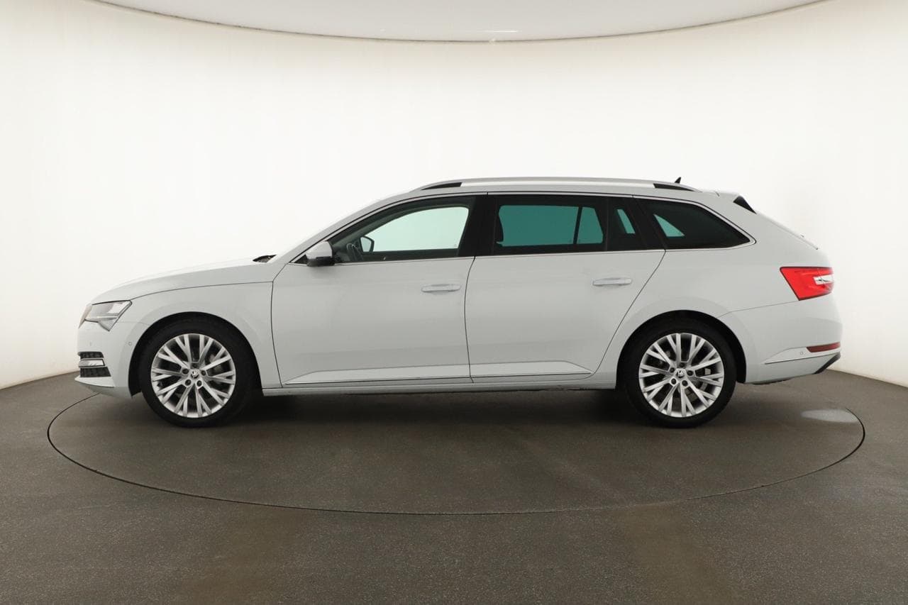 2023 Škoda SUPERB - 4