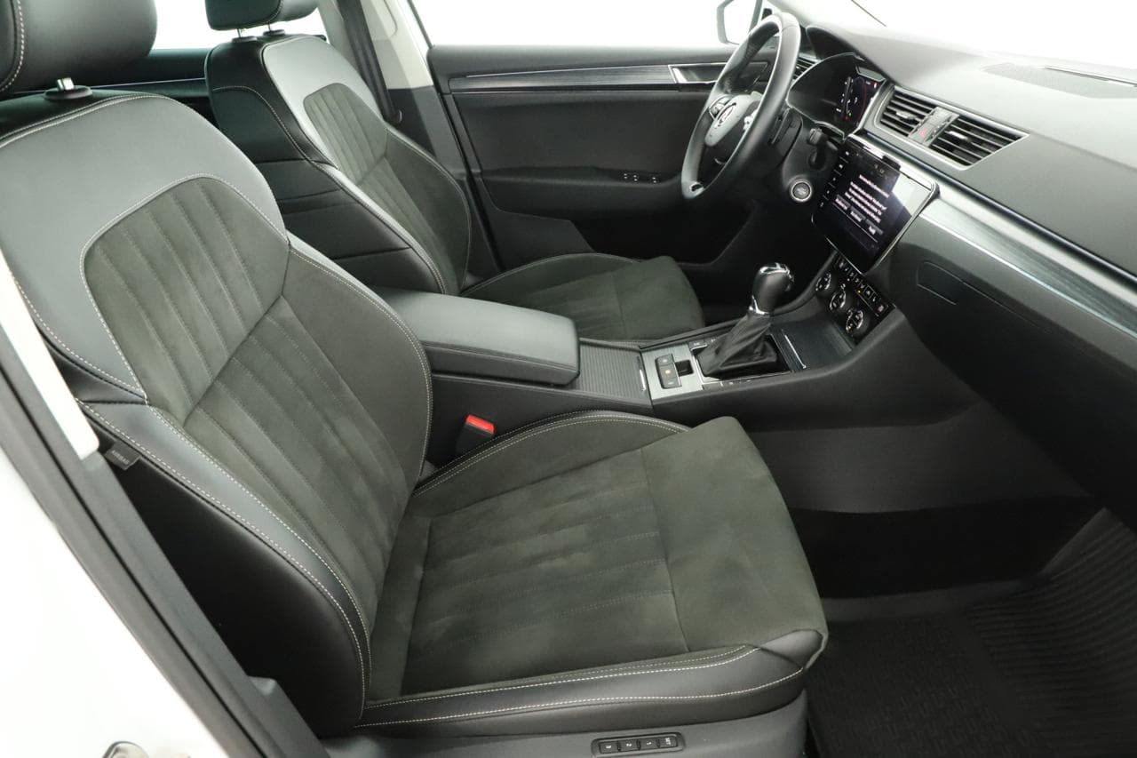2023 Škoda SUPERB - 10