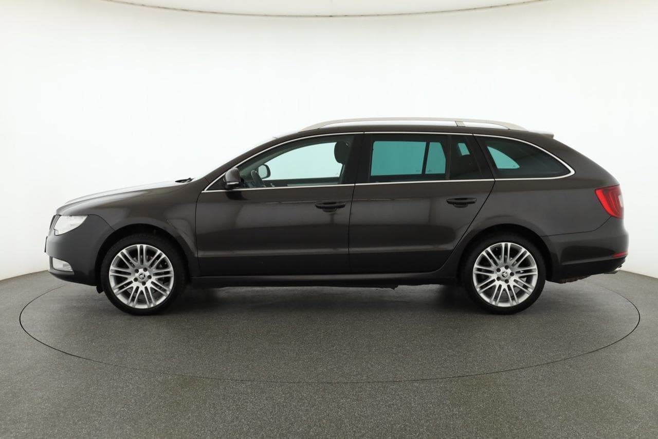 2012 Škoda SUPERB - 4