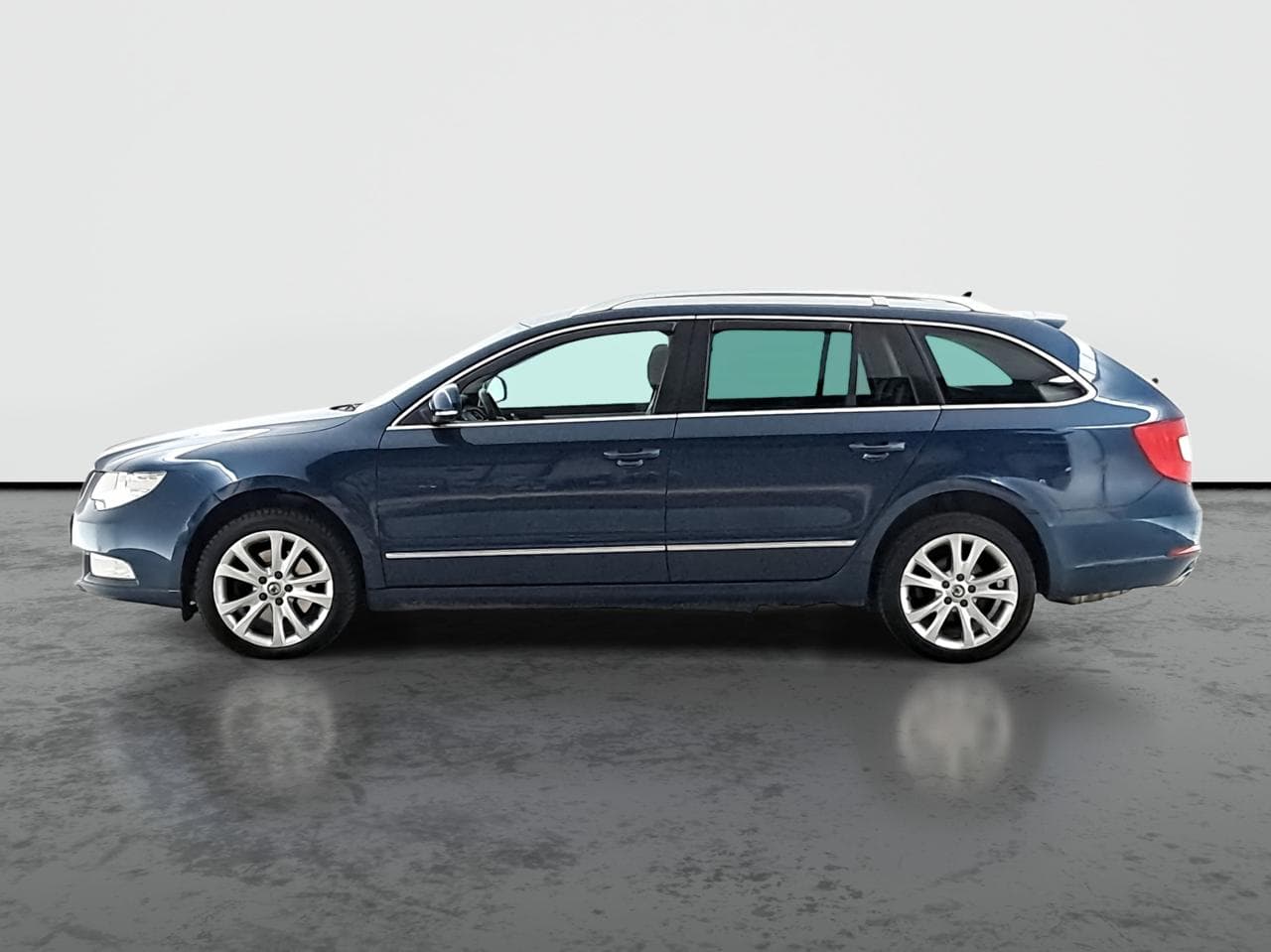 2013 Škoda SUPERB - 4