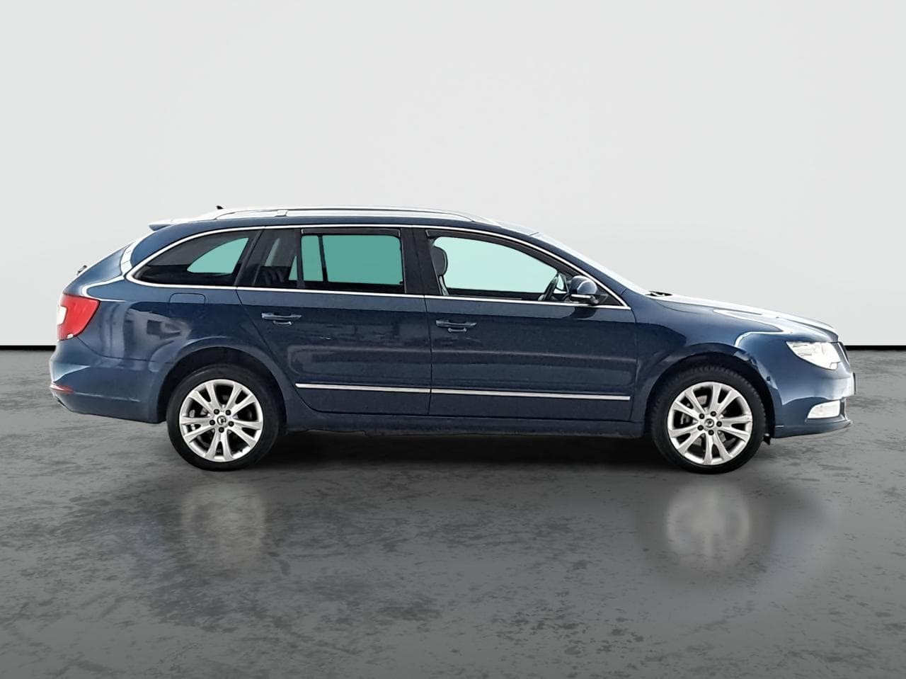 2013 Škoda SUPERB - 8