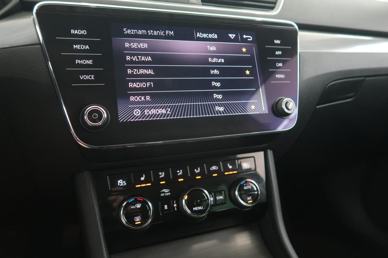 2020 Škoda SUPERB - 18