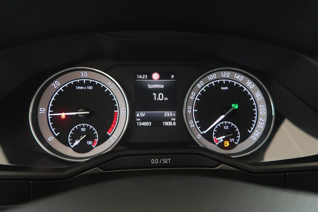 2020 Škoda SUPERB - 17