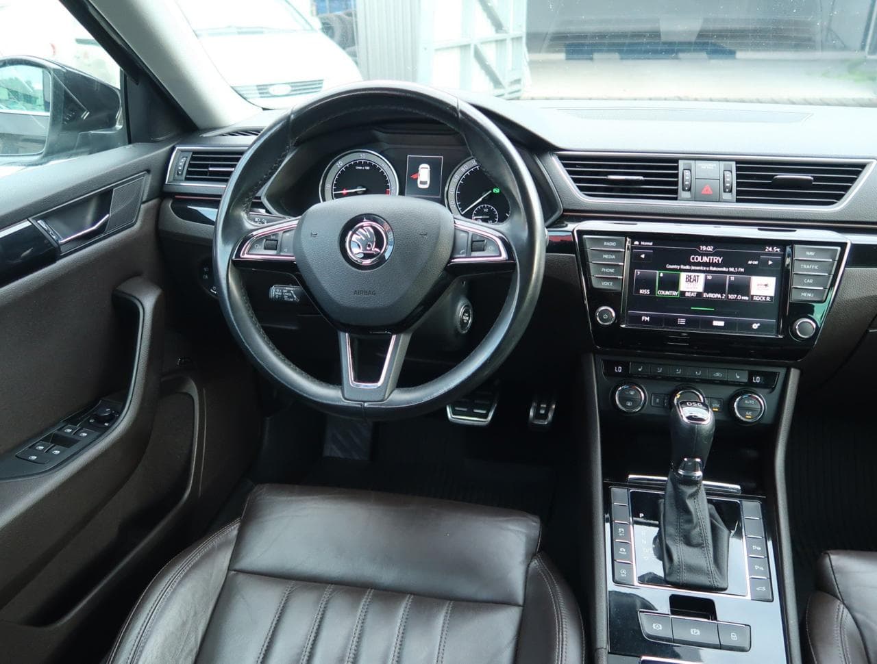 2016 Škoda SUPERB - 9