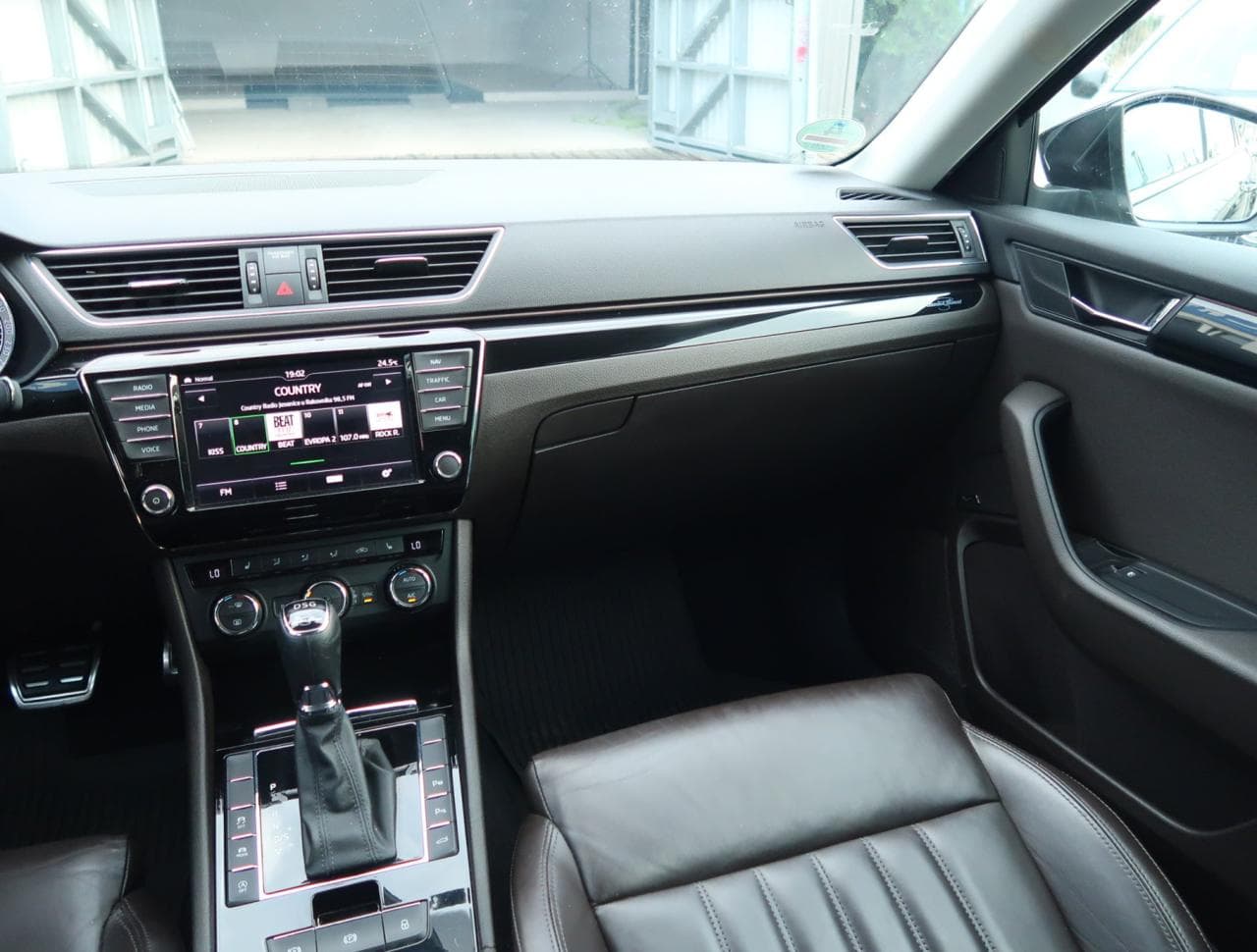 2016 Škoda SUPERB - 11