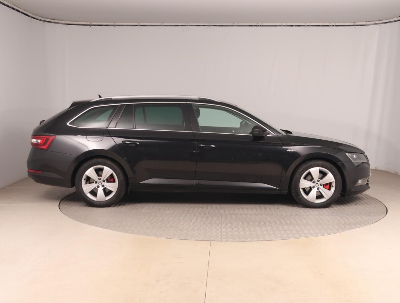 2016 Škoda SUPERB - 8