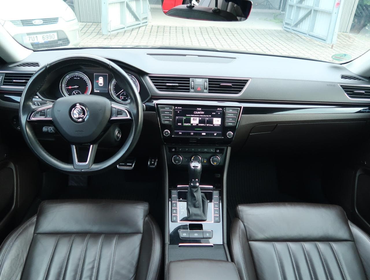 2016 Škoda SUPERB - 10