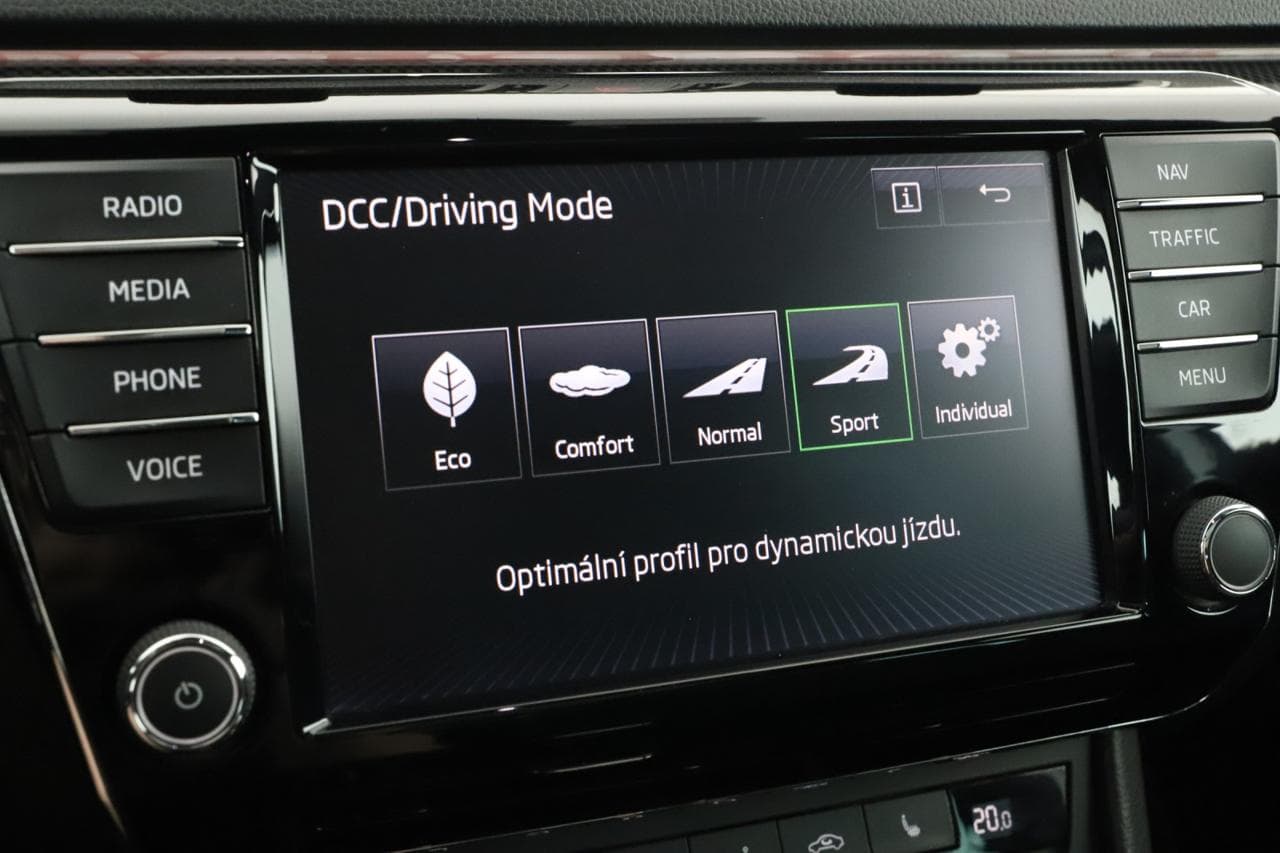2016 Škoda SUPERB - 17