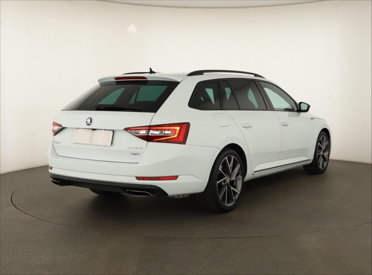 2016 Škoda SUPERB - 7