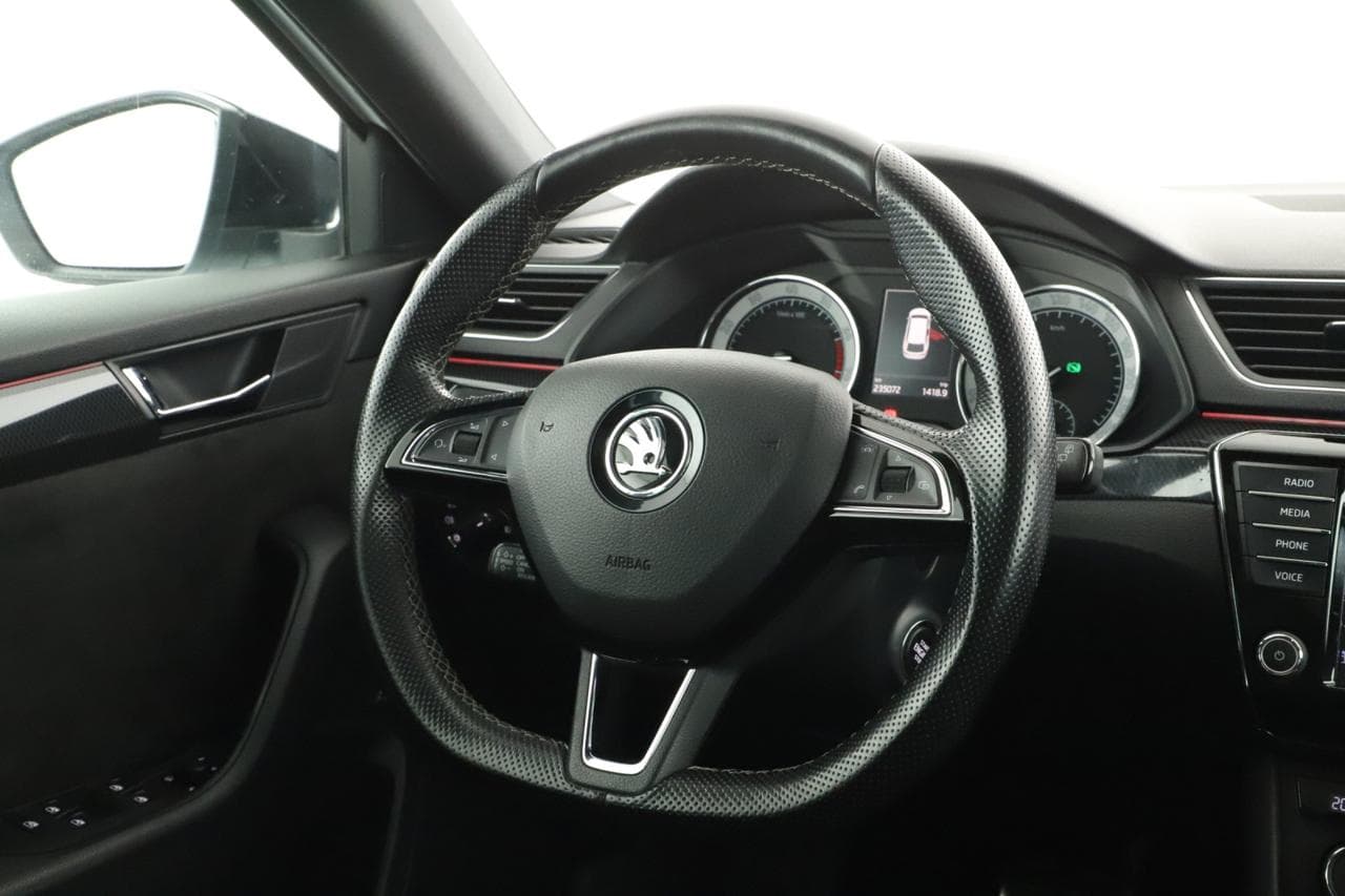2016 Škoda SUPERB - 14