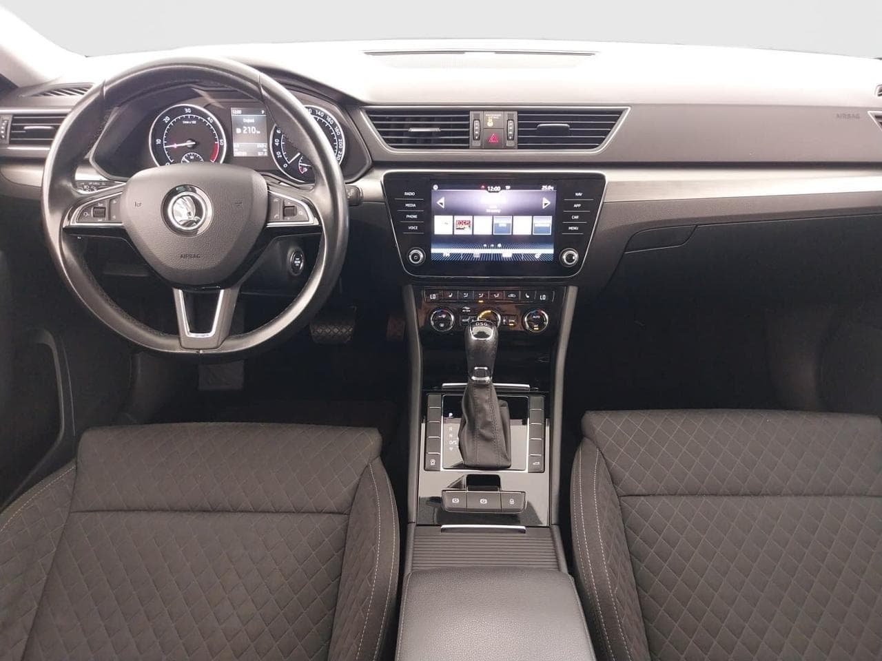 2018 Škoda SUPERB - 10