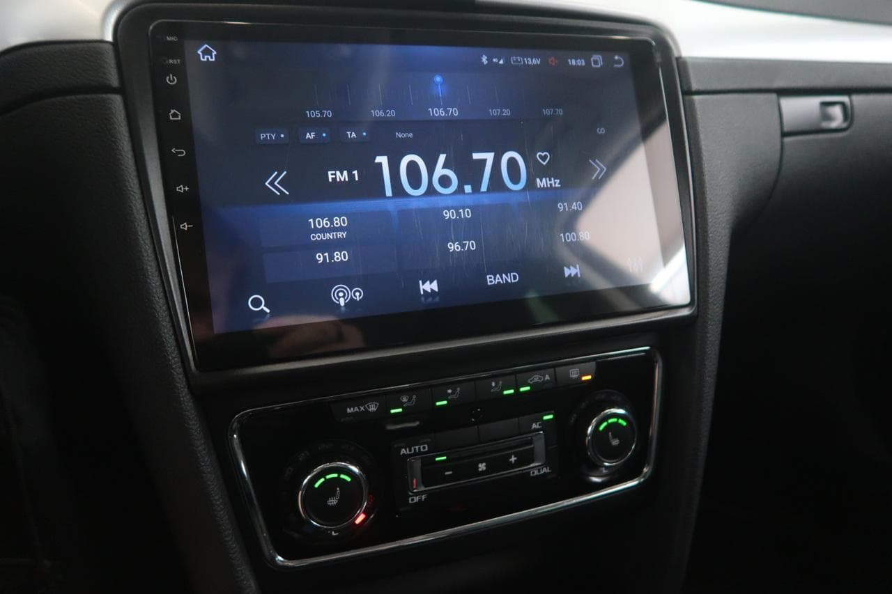 2013 Škoda SUPERB - 18