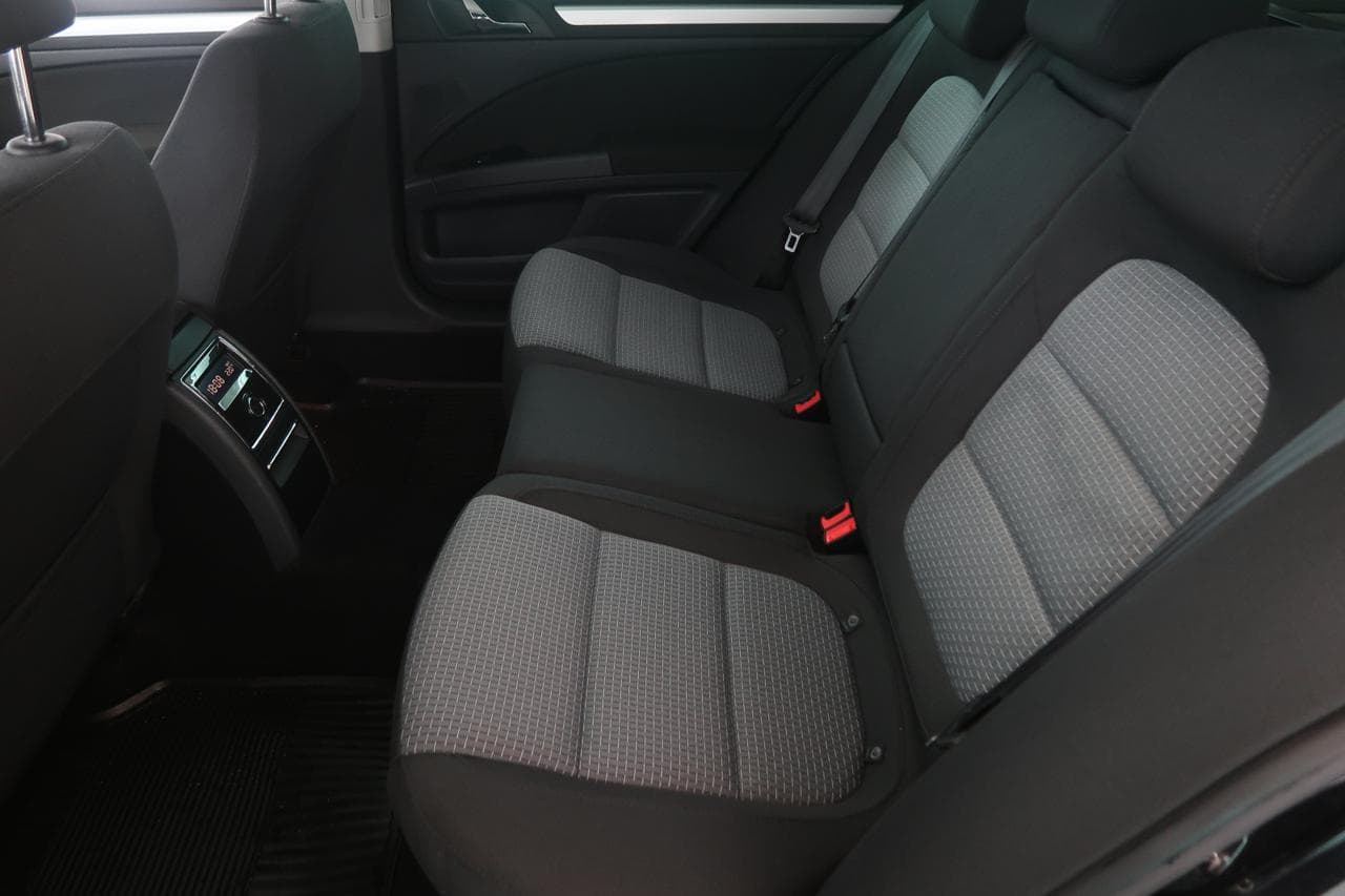 2013 Škoda SUPERB - 15