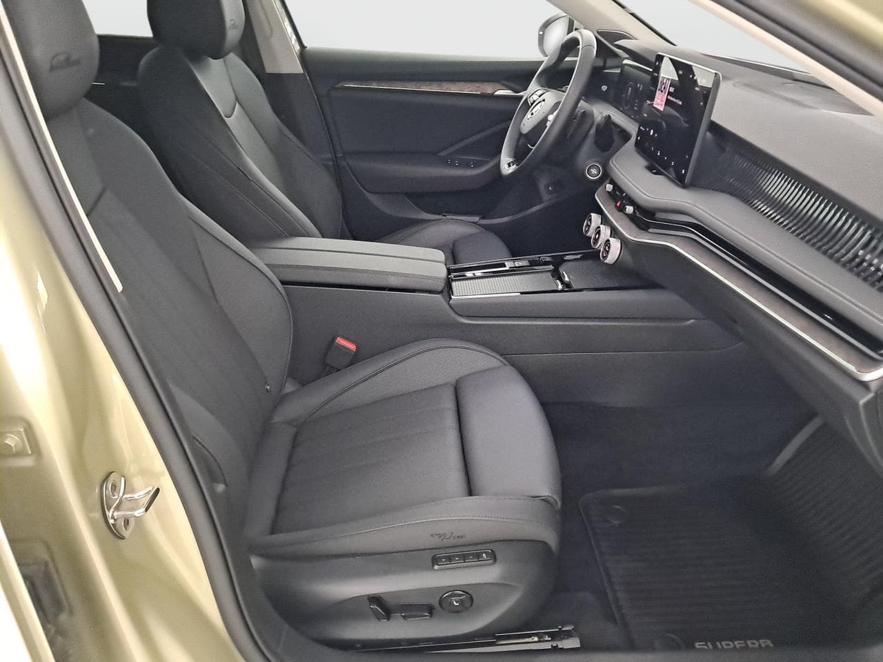 2024 Škoda SUPERB - 12